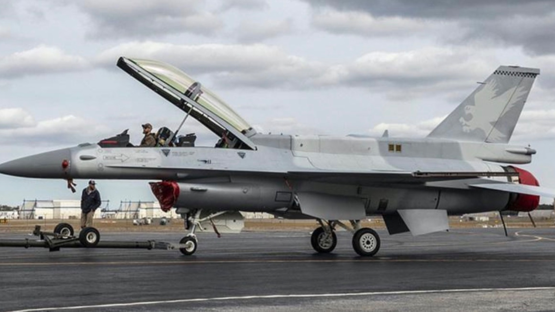 首批全新F-16V启程赴台：延宕数年的66架军售进入实机交付阶段