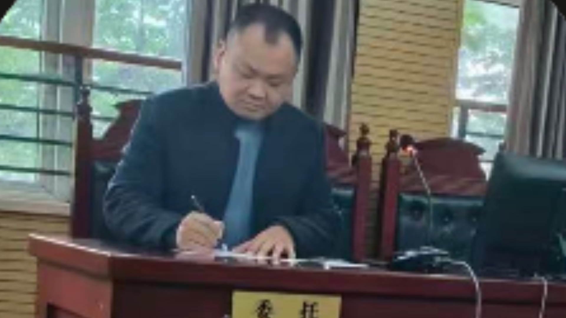 Chongqing high-tech district Seventh-day disabled elderly gang beat: victims' families are still waiting for full relief