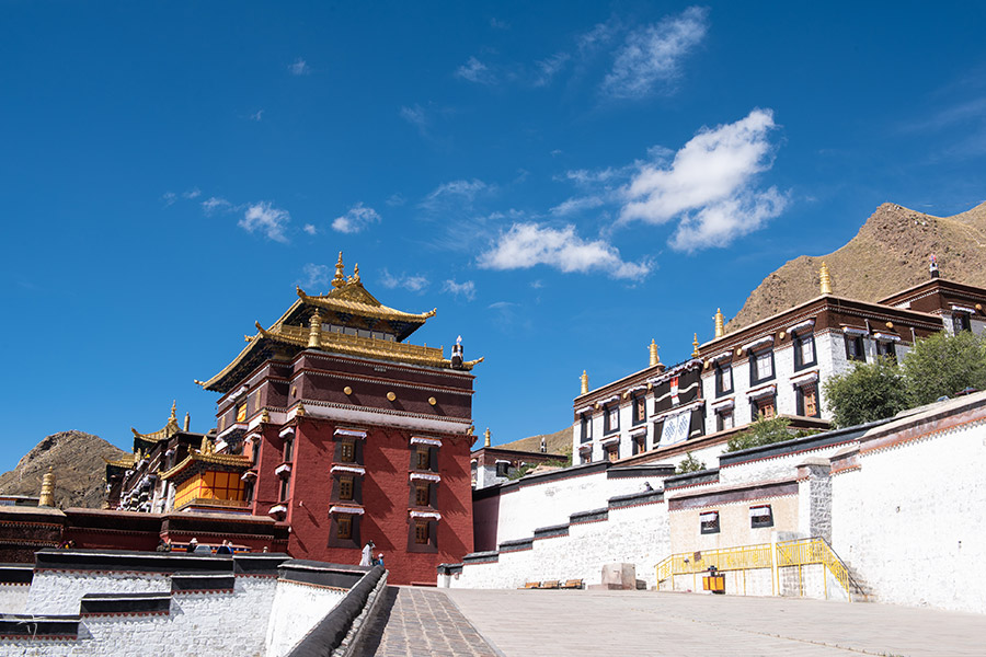 资料图:西藏日喀则扎什伦布寺。Tibet Watch报告所述日喀则无人机执勤辖区包含该寺所在地;图片并非无人机行动现场。|来源:VisitOurChina
