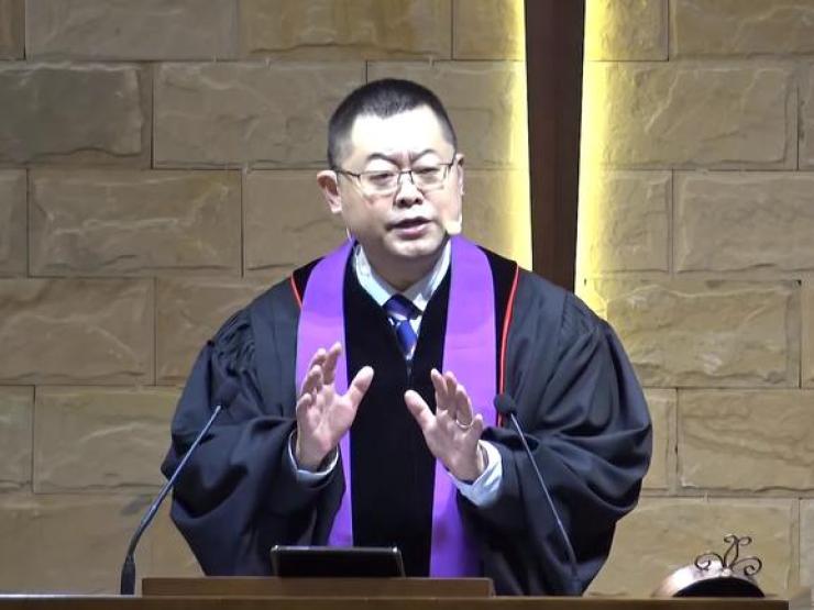 秋雨圣约教会牧师王怡资料照｜来源：Premier Christian News