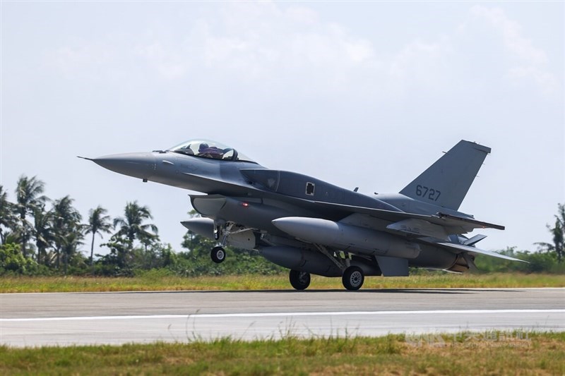 2026年10月2日，台湾接收首批两架F-16V Block 70战机｜来源：中央社 Focus Taiwan