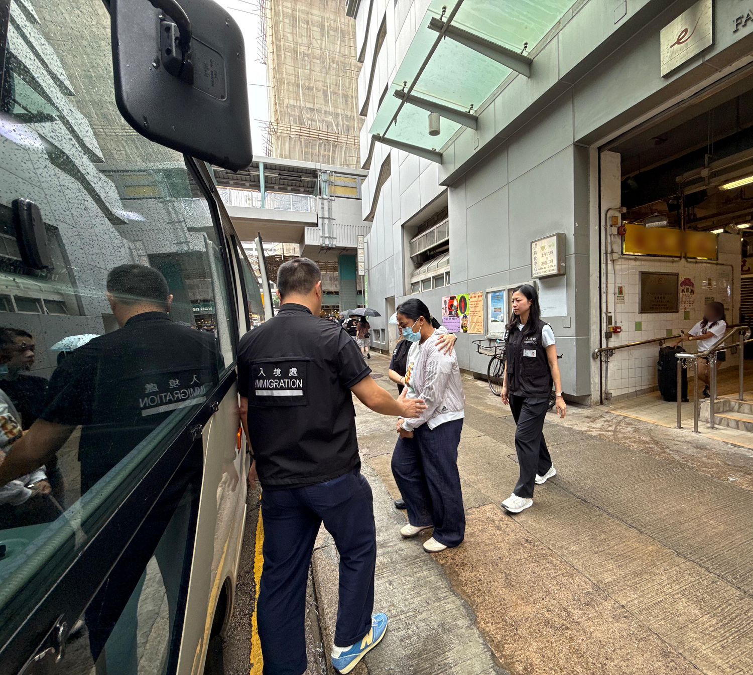 2026年5月香港入境处查处外佣逗留或雇佣违规行为照片，非本次人贩报告所指已确认受害人｜来源：香港入境事务处