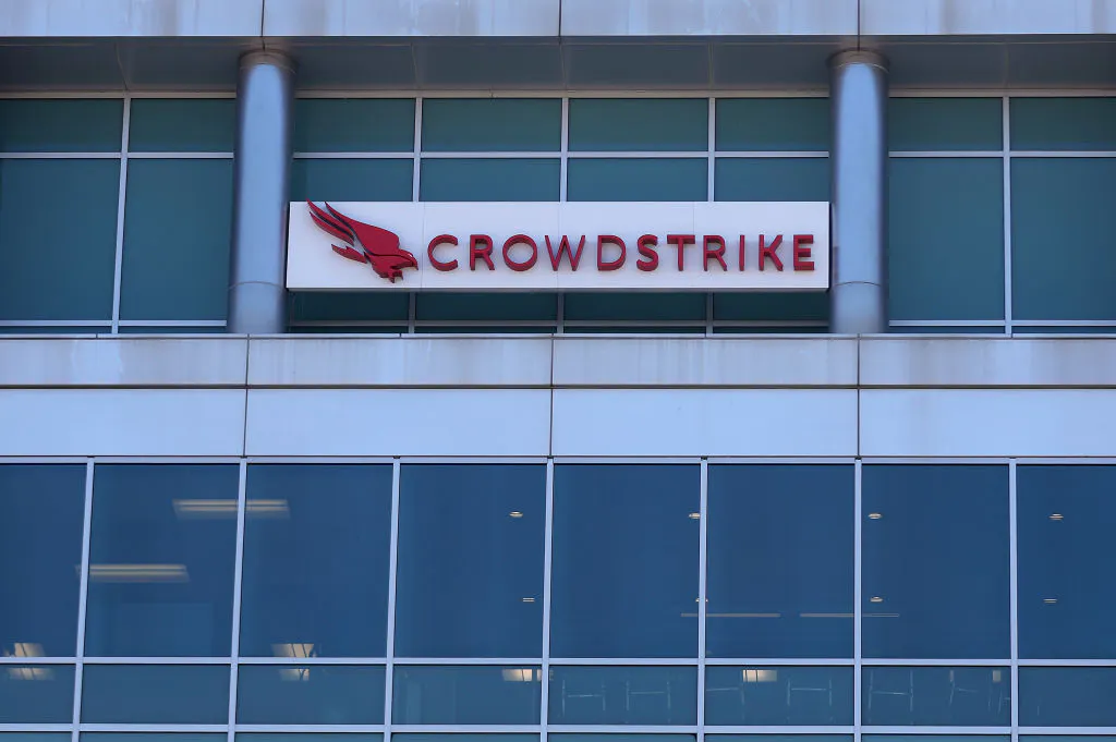 CrowdStrike公司办公楼标识2024年资料照,非此次网络攻击现场|来源:Sherwood News