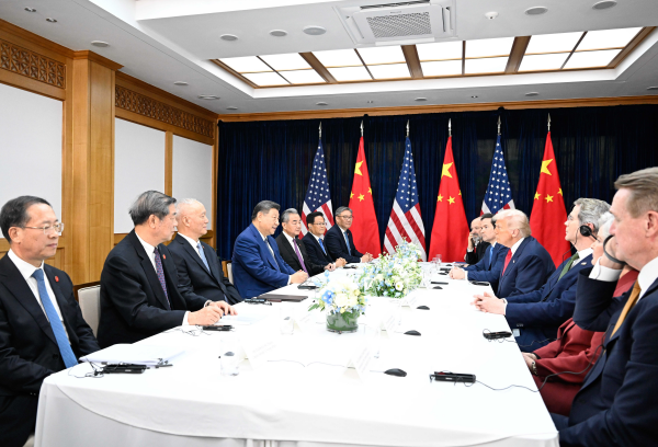 特朗普声称正与中俄谈核裁军:新条约空缺下,习近平会接受怎样的核查?