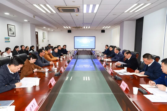 2025年12月，蒋锋任无锡市长期间出席“市长市民面对面”活动。资料照片，非2026年截访现场｜来源：无锡日报／吕枫摄