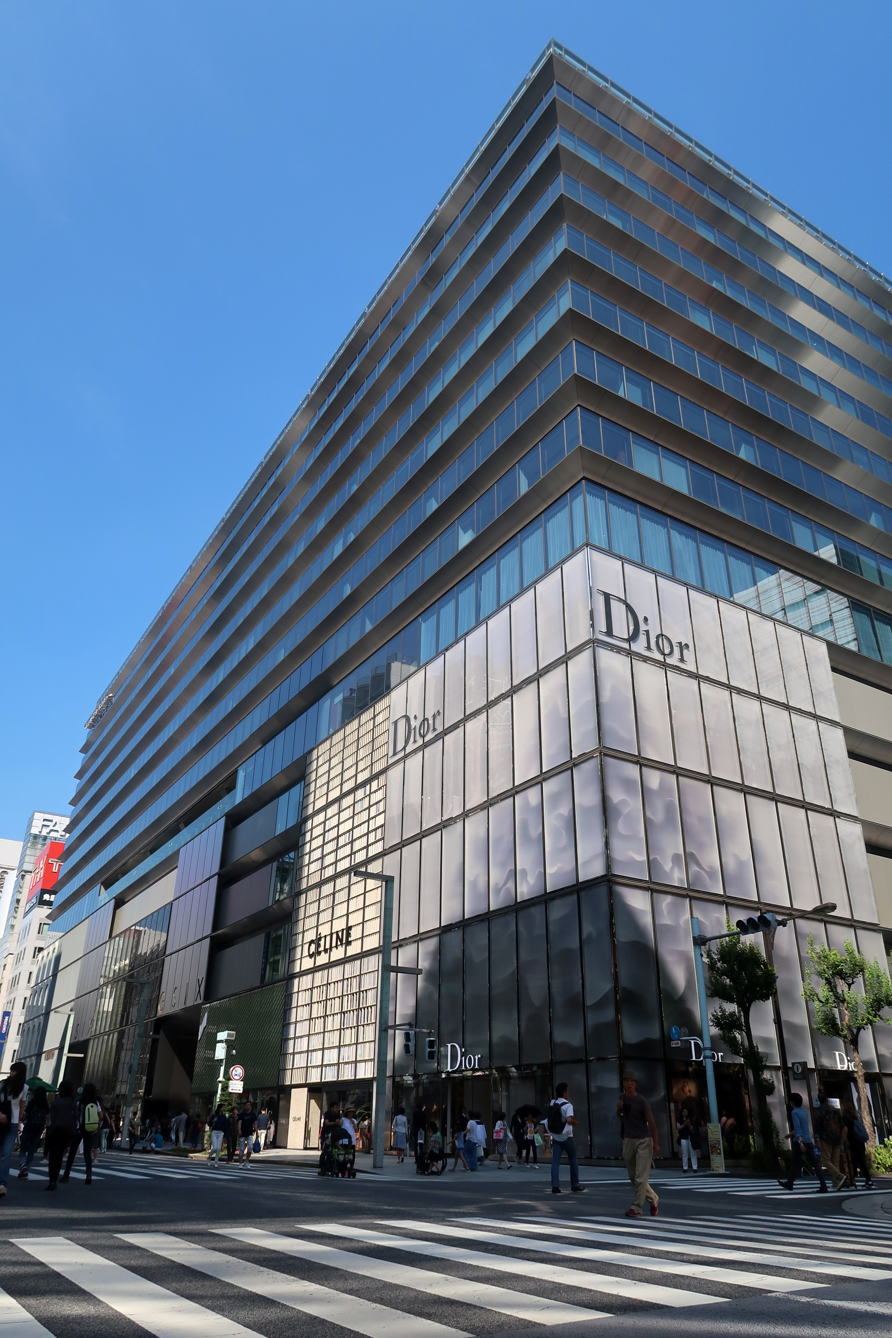 东京GINZA SIX商业设施外景,2018年资料图,非袭击现场。Wpcpey / Wikimedia Commons,CC BY-SA 4.0|来源:Wpcpey / Wikimedia Commons CC BY-SA 4.0