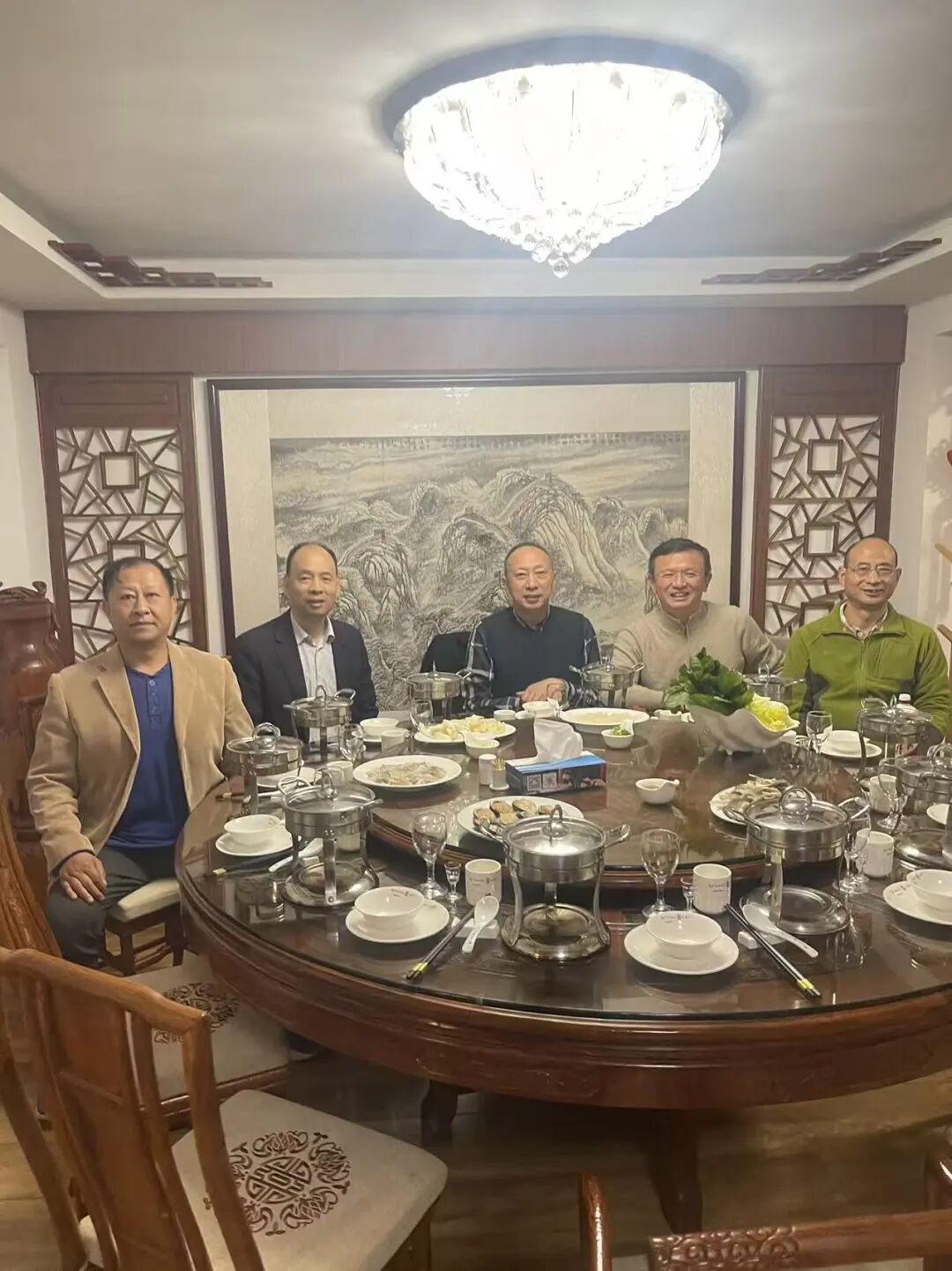 因网络维权获刑的自媒体人隔着铁窗托付希望：揭秘对未谋面律师的信任传递